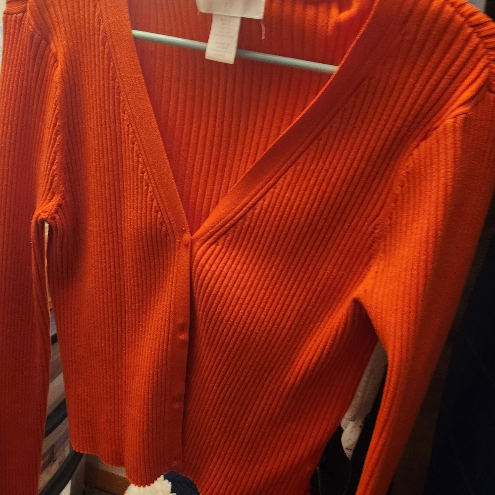 Sweater - Picture 4 of 4